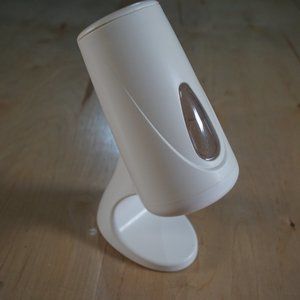 Retro dixie cup dispenser
